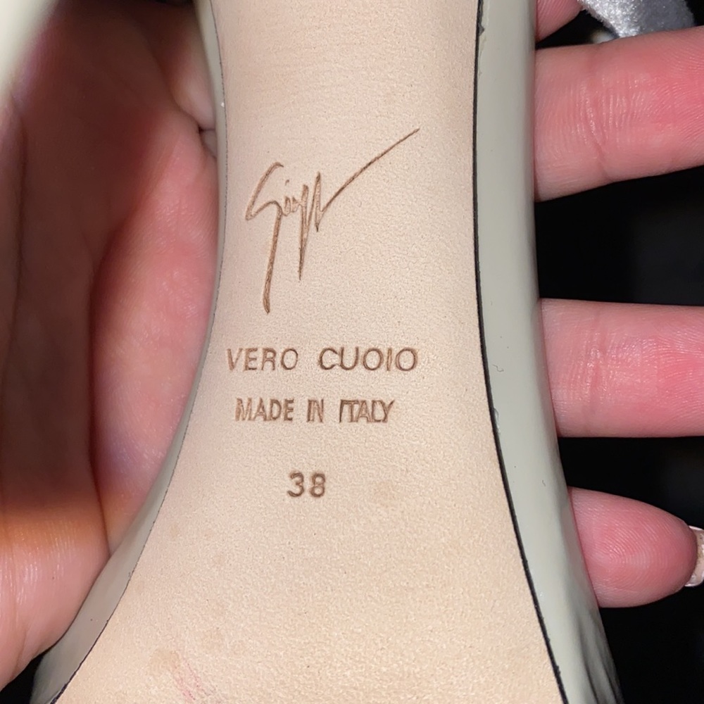 Giuseppe - Picture 3 of 3